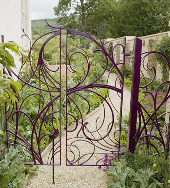 organic metal gate